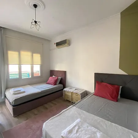 Authentic Detached House In Center Kusadası
