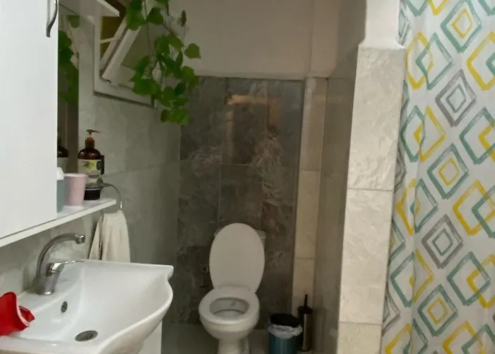 Authentic Detached House In Center * Kusadası