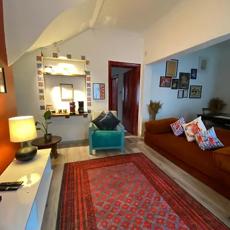 Authentic Detached House In Center Kusadası