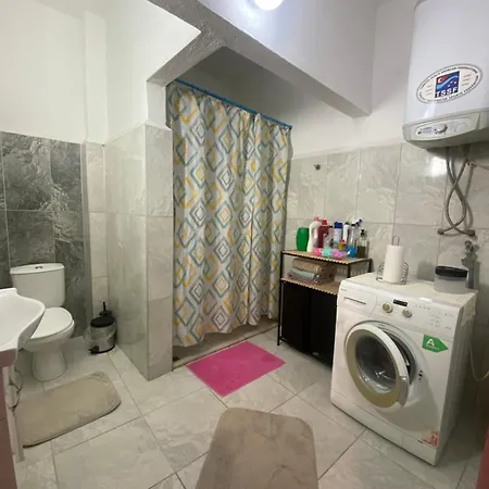 Authentic Detached House In Center * Kusadası